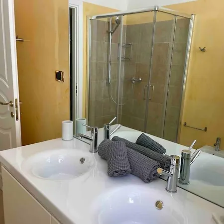Villawoho Spacious Terraces, Panoramic Seaview In Quiet Area Menton